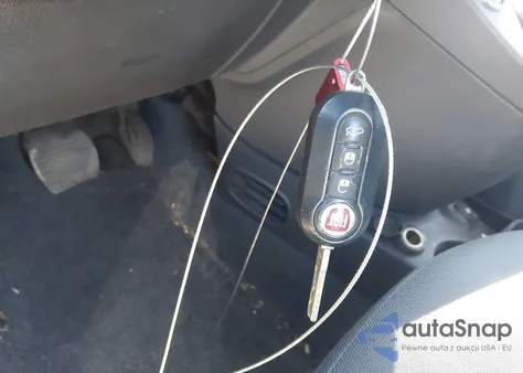 2015 Fiat 500C Pop z USA, uszkodzony, nr VIN 3C3CFFDR0FT562052